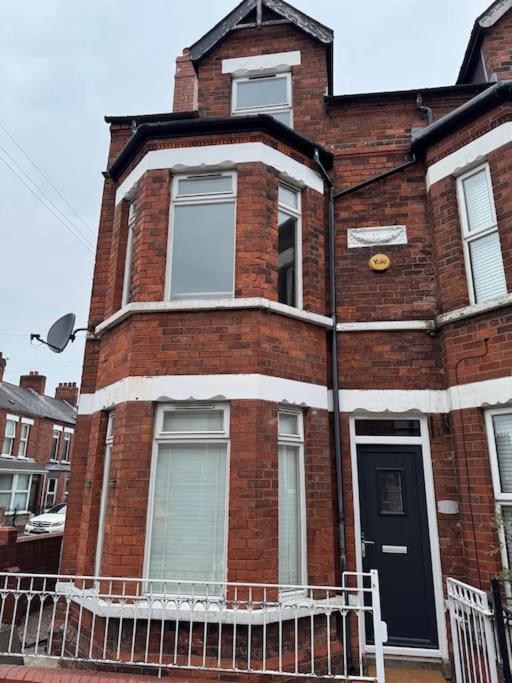 Stylish, Spacious And Central 4 Bedroom House Belfast Exterior foto