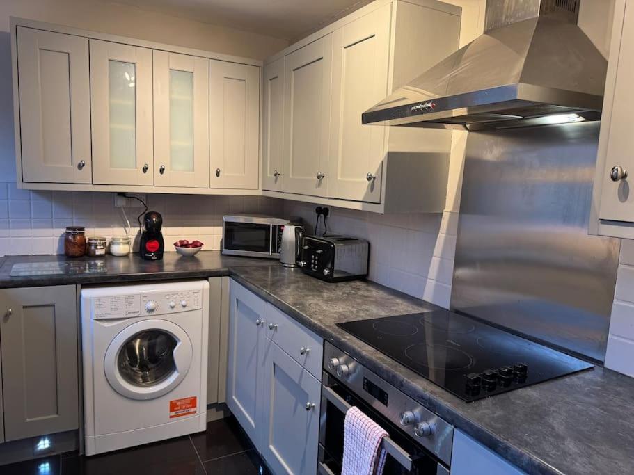 Stylish, Spacious And Central 4 Bedroom House Belfast Exterior foto